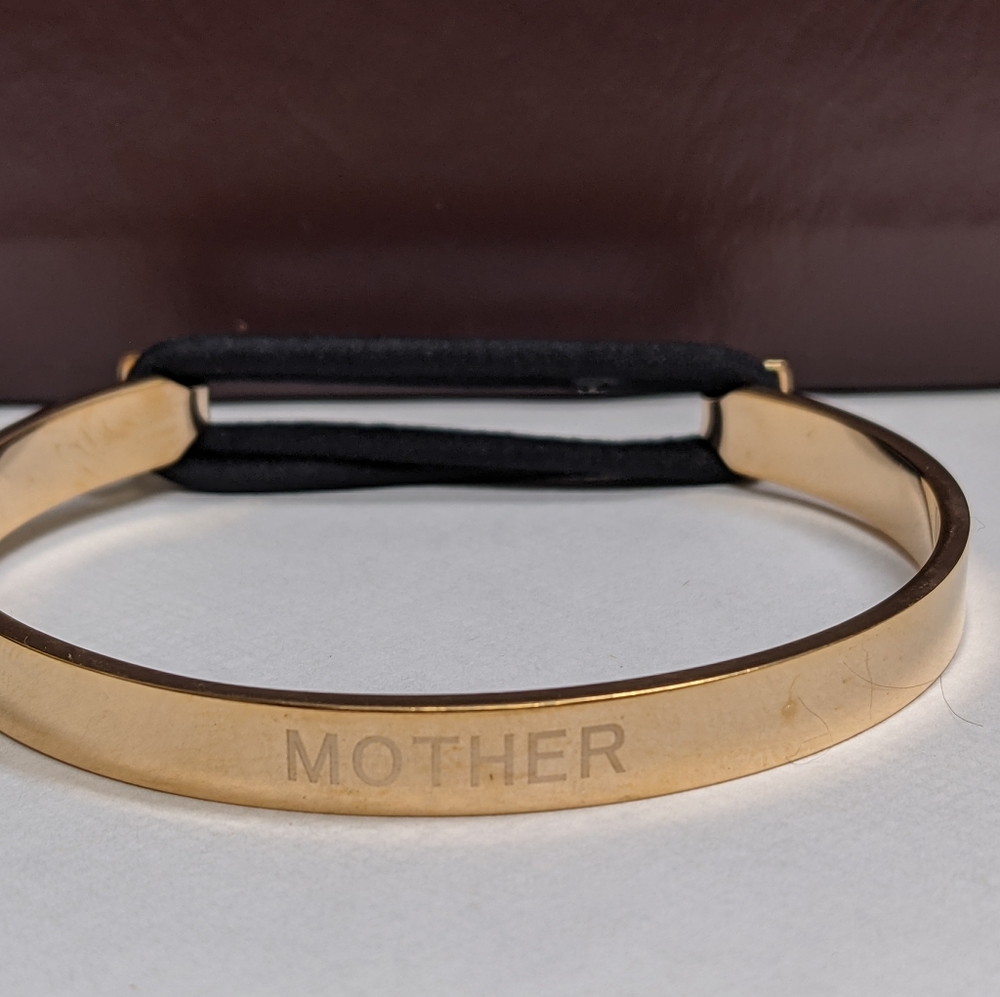 Ashley Bridget Mother Hairtie bracelet